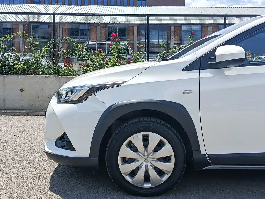 Toyota Yaris L 2022