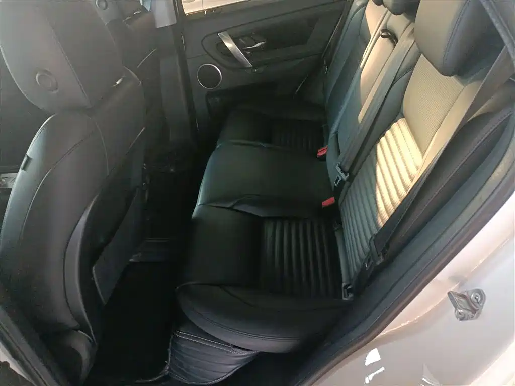 Land Rover Discovery Sport 2022 — фото 10