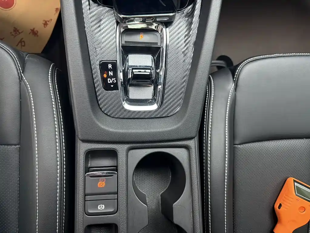 Skoda Octavia 2023 — фото 10