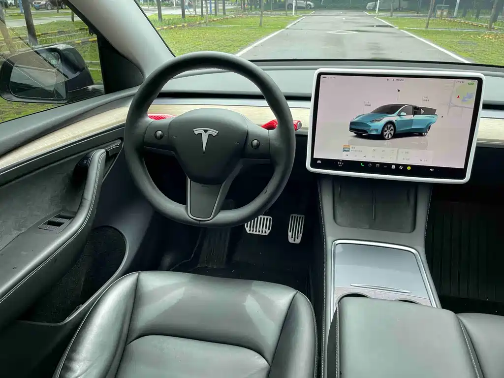 Tesla Model Y 2022 — фото 17