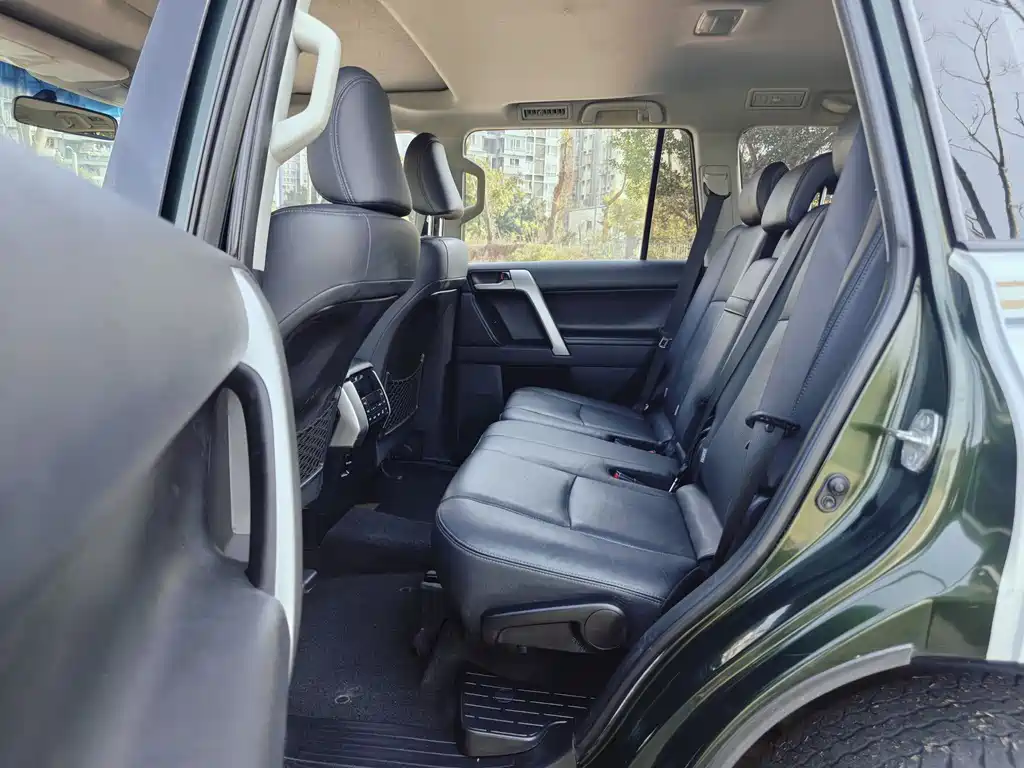 Toyota Prado 2018 — фото 18