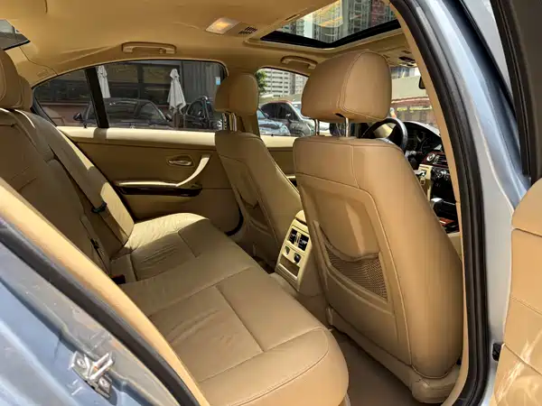 BMW 3 Series 2010