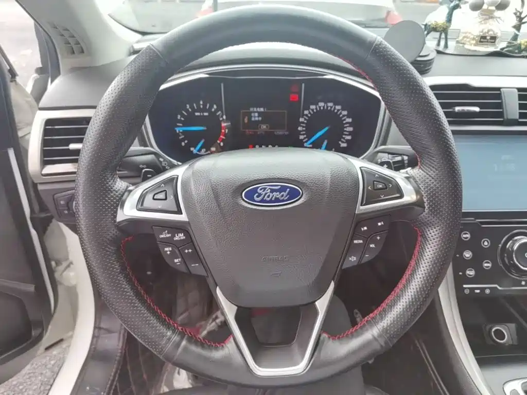 Ford Mondeo 2015 — фото 11