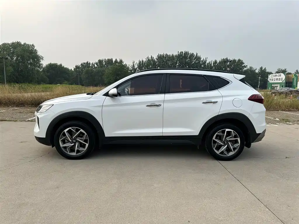 Hyundai Tucson 2020 — фото 7