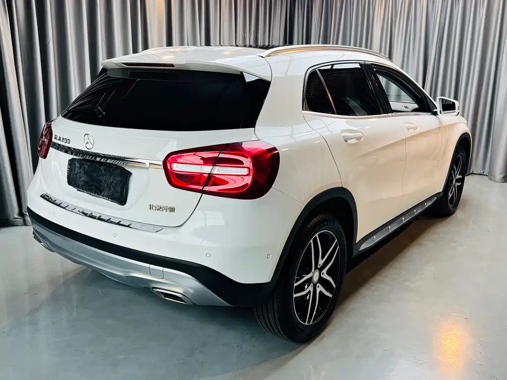 Mercedes-Benz GLA 2015