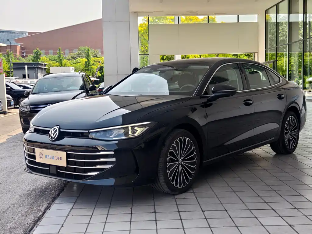 Volkswagen Passat 2024