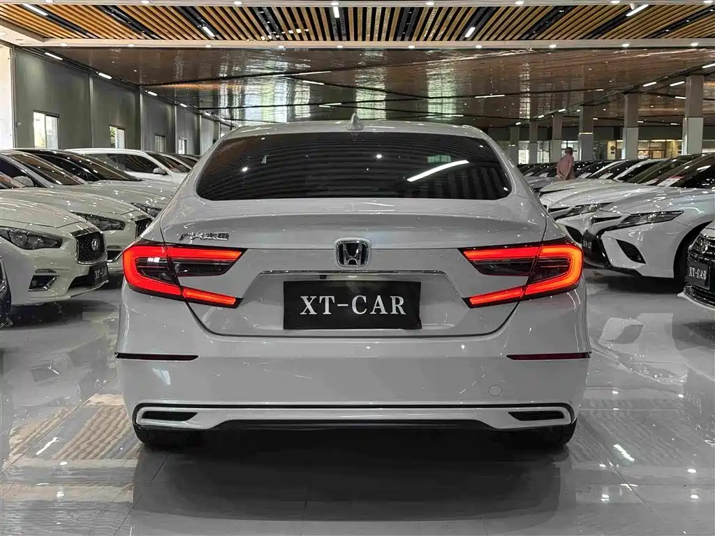 Honda Accord 2022 — фото 15