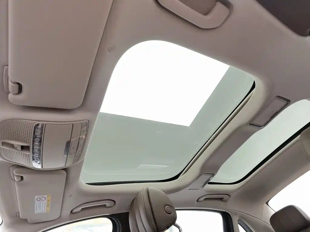 Mercedes-Benz E-Class 2023 — фото 14