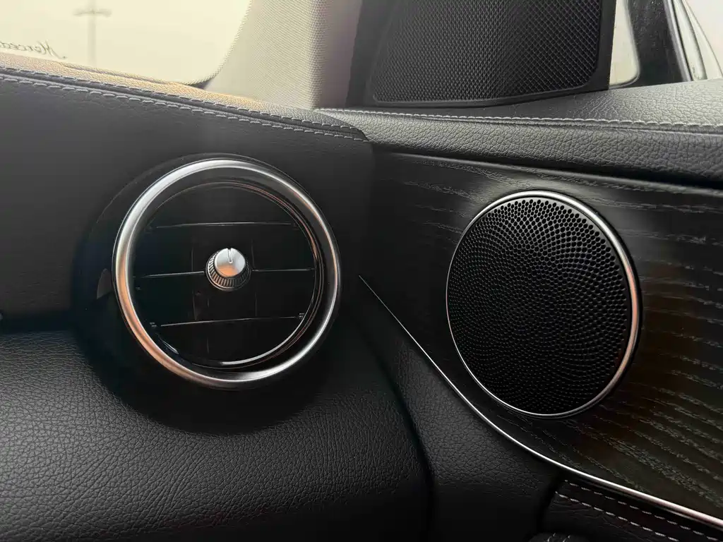 Mercedes-Benz C-Class 2020 — фото 17