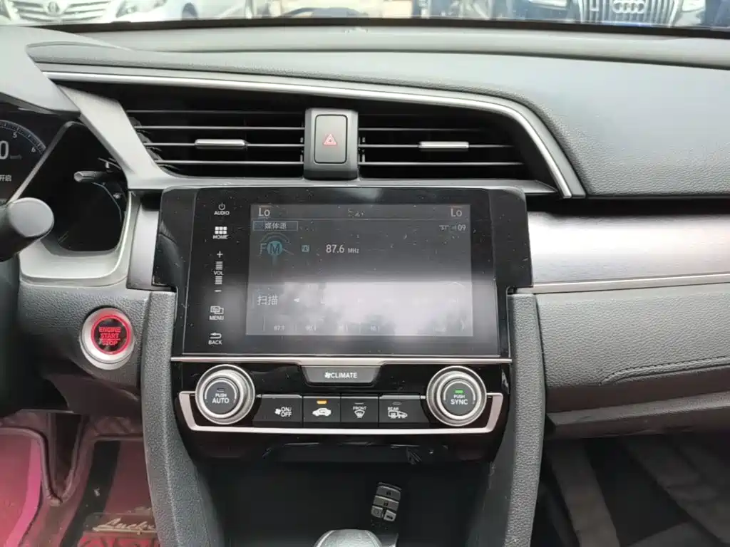 Honda Civic 2018 — фото 13