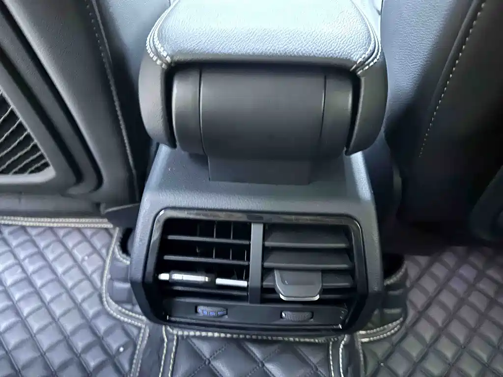 Audi Q3 2022 — фото 14