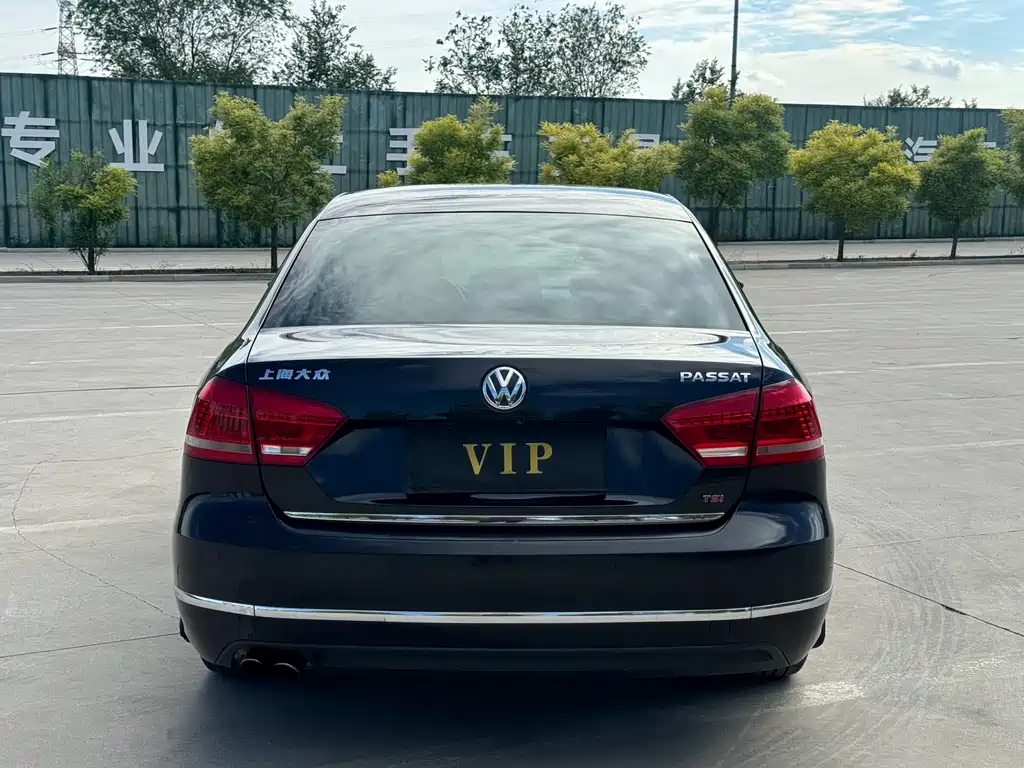 Volkswagen Passat 2014 — фото 20