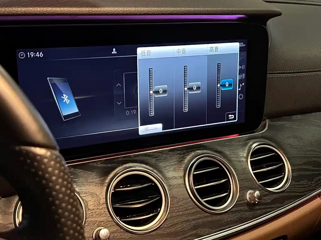 Mercedes-Benz E-Class 2019 — фото 12