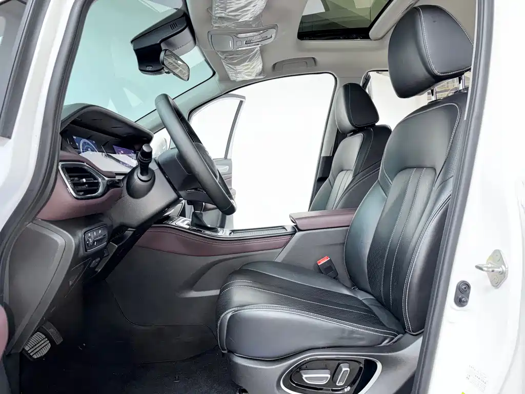 GAC Motor Trumpchi M6 2022 — фото 7