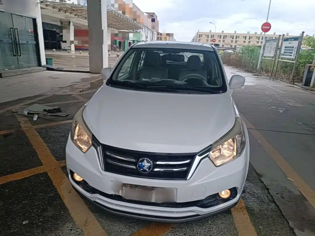 Venucia D50 2015