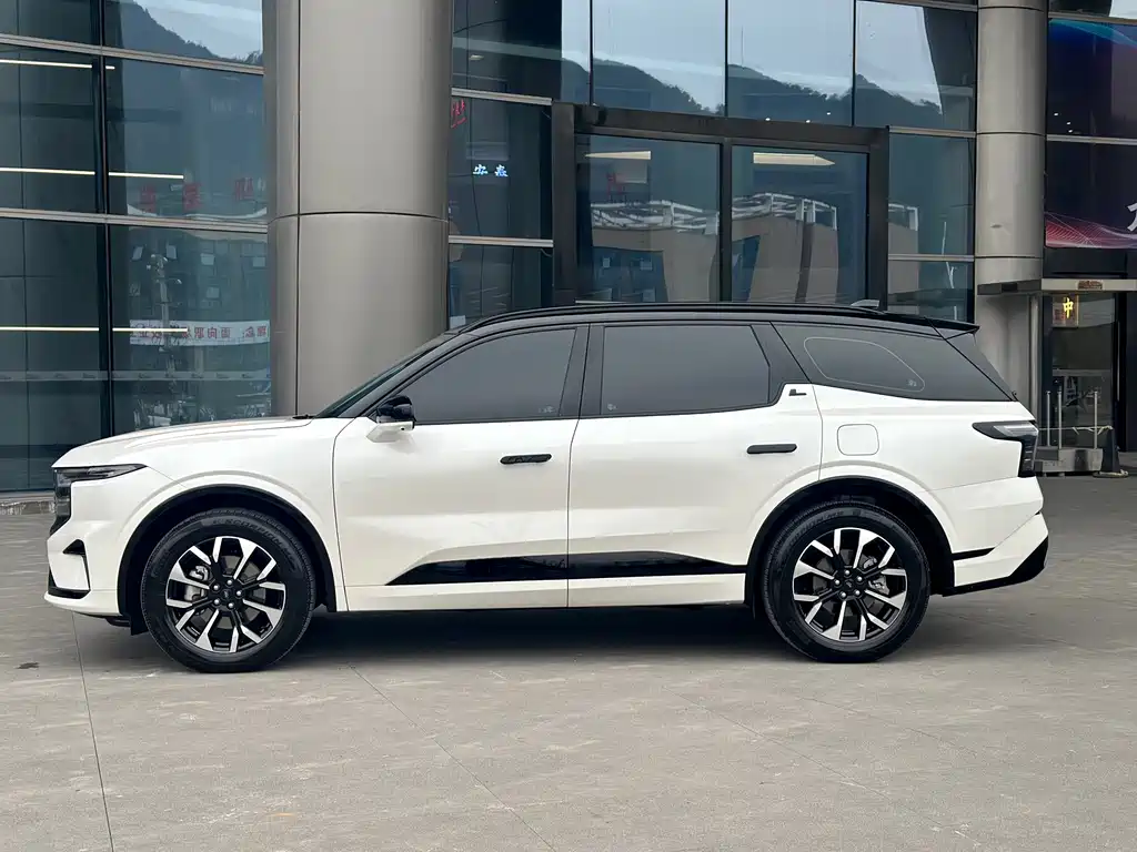 Ford Edge 2025 — фото 4
