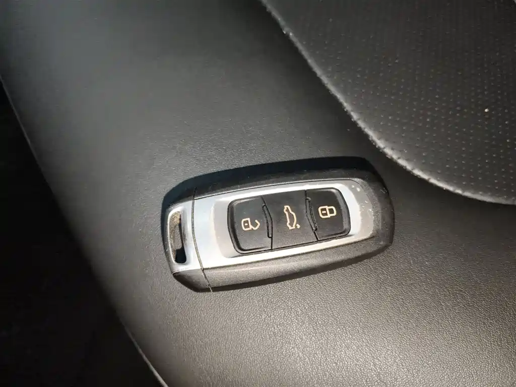 Geely Emgrand GS 2019 — фото 17