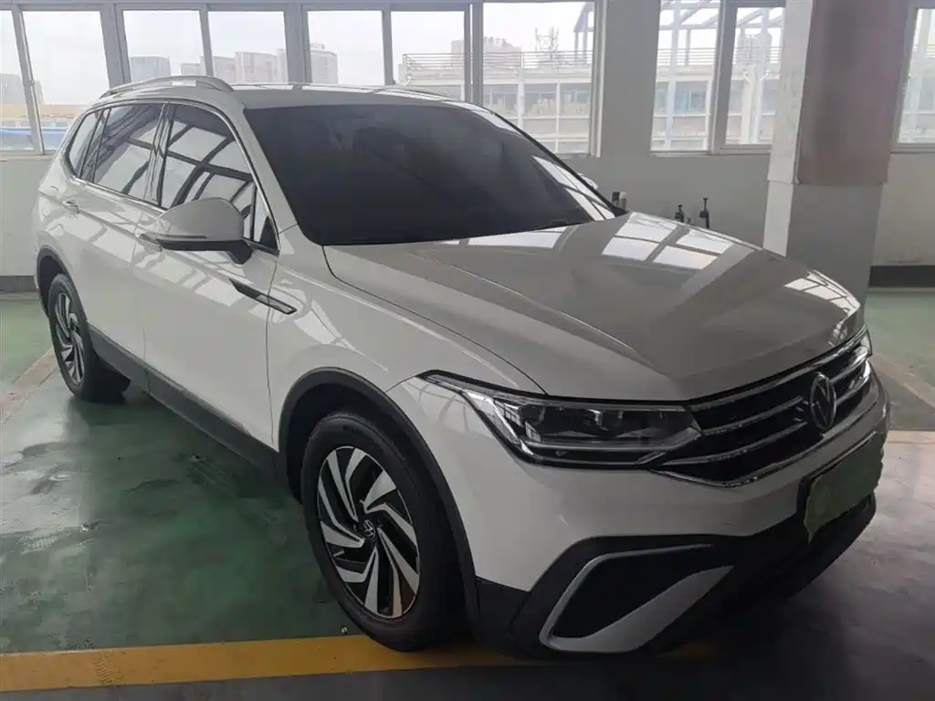 Volkswagen Tiguan L 2022 — фото 4