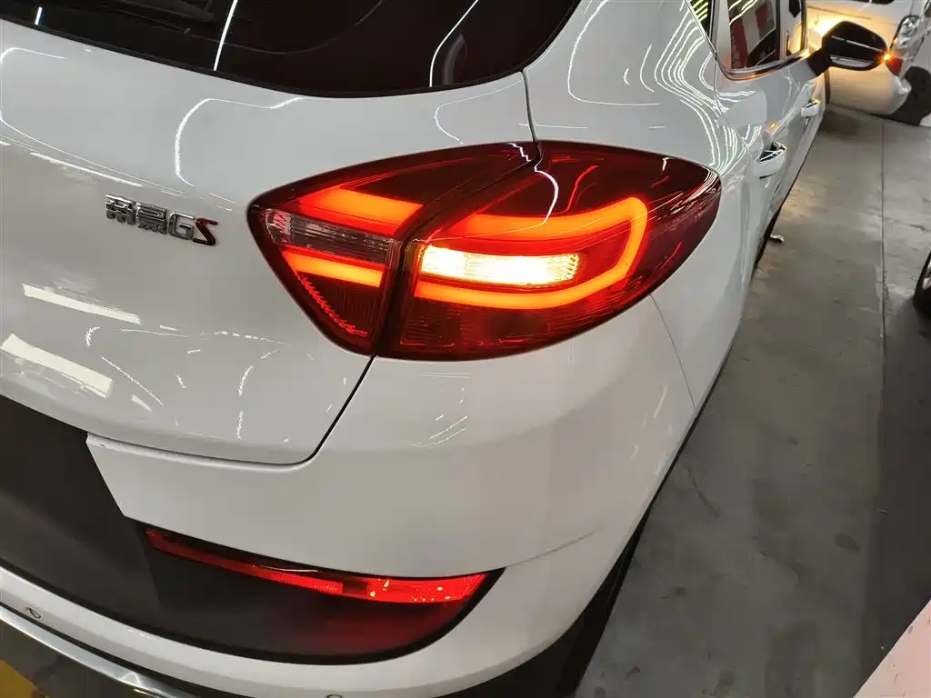 Geely Emgrand GS 2019 — фото 24