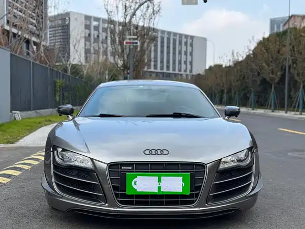 Audi R8 2012