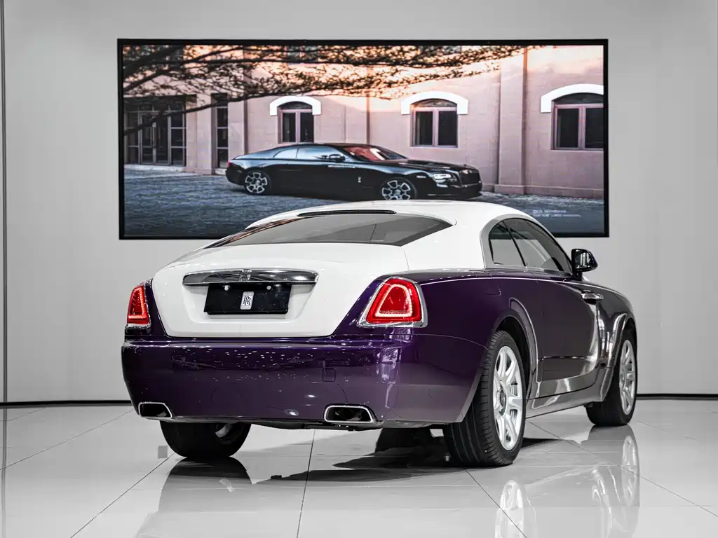 Rolls-Royce Phantom 2021 — фото 7