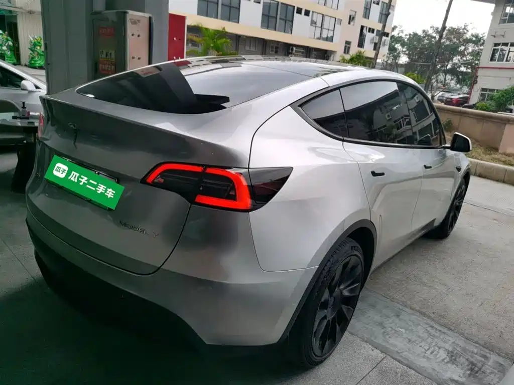 Tesla Model Y 2022 — фото 7