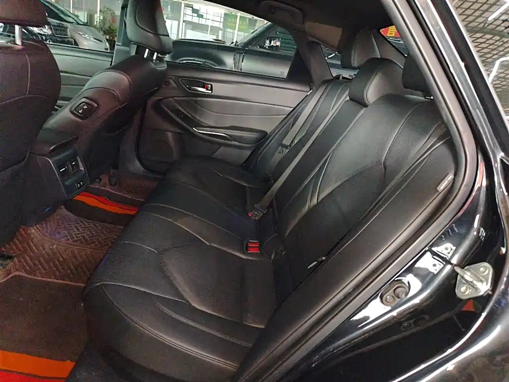 Toyota Avalon 2022 — фото 17