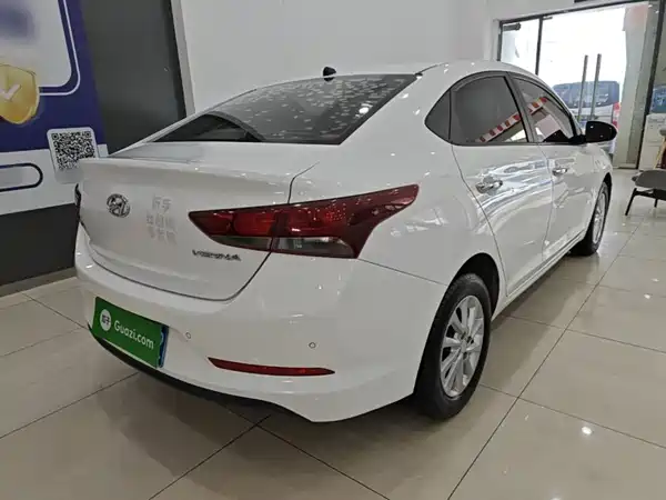 Hyundai Verna 2016