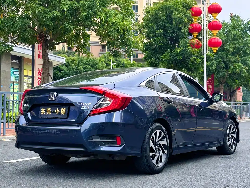 Honda Civic 2019 — фото 7
