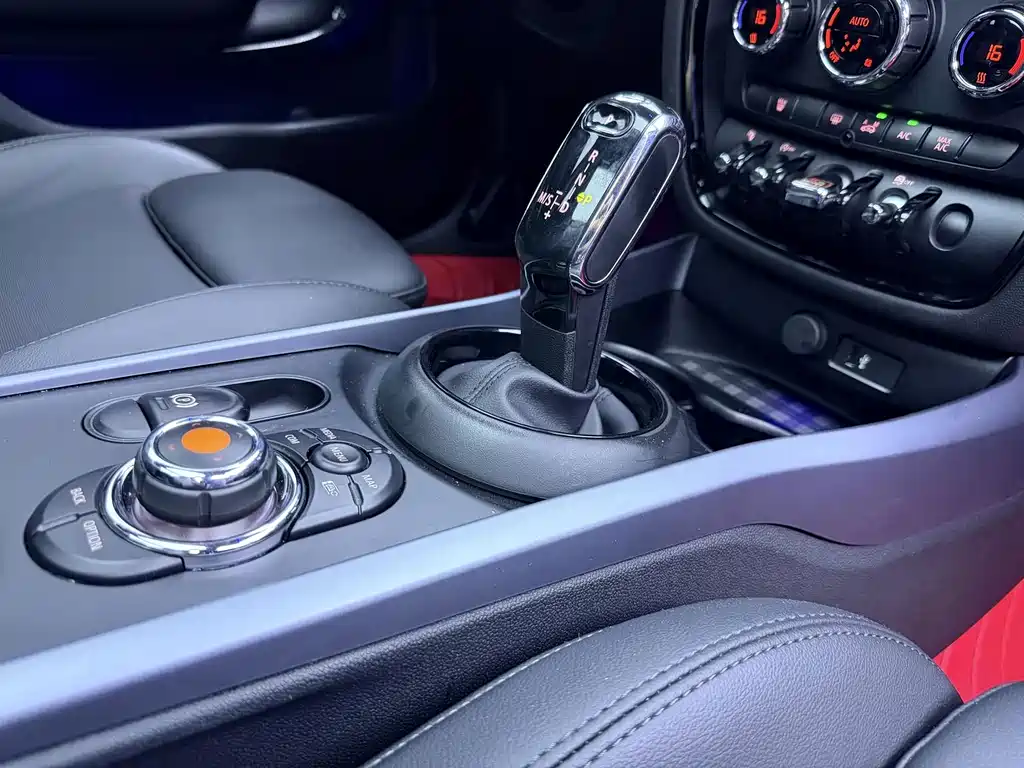 MINI Clubman 2021 — фото 18