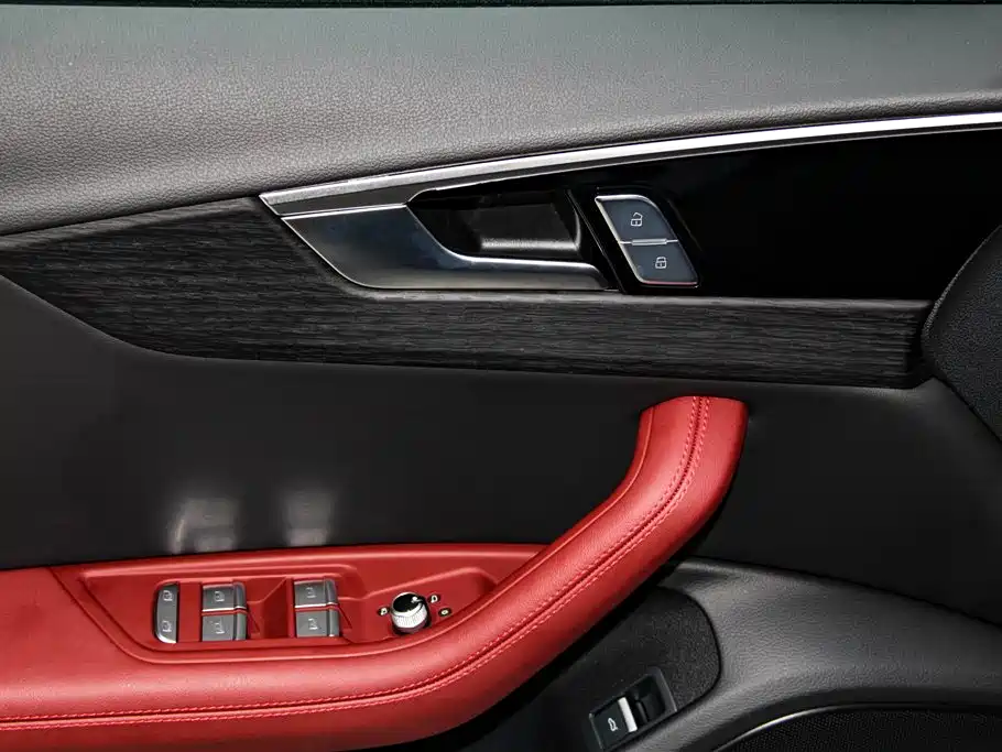 Audi A4L 2025 — фото 25