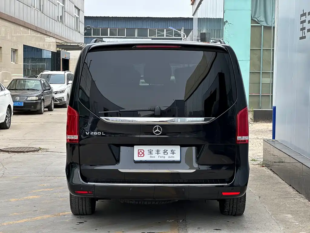 Mercedes-Benz V-Class 2019 — фото 8