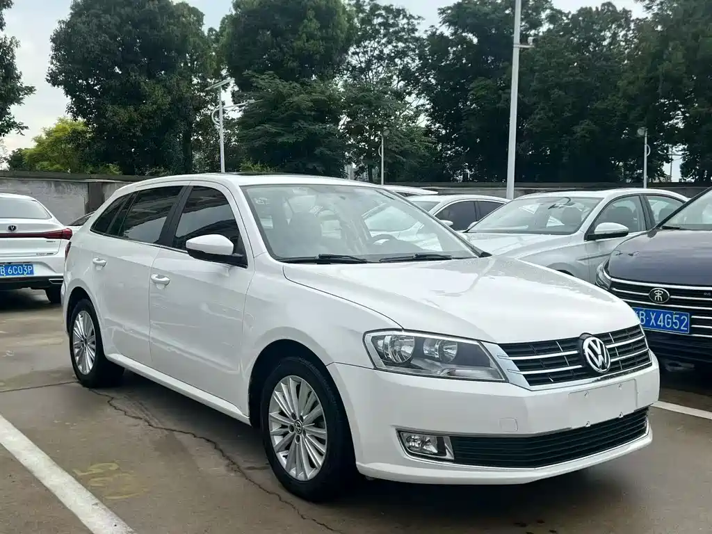 Volkswagen Gran Lavida 2013