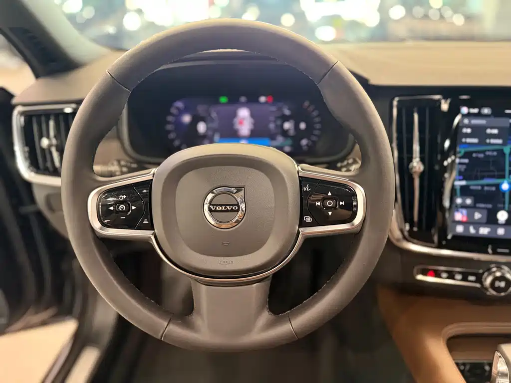 Volvo V90 2023 — фото 13