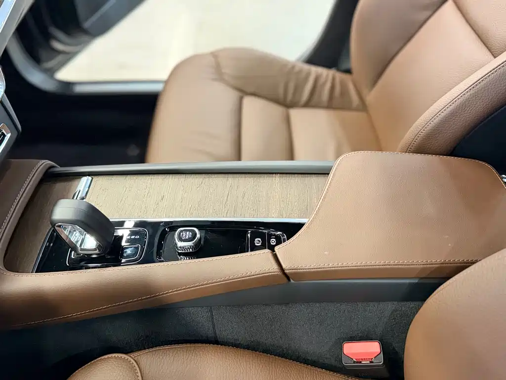 Volvo V90 2023 — фото 18
