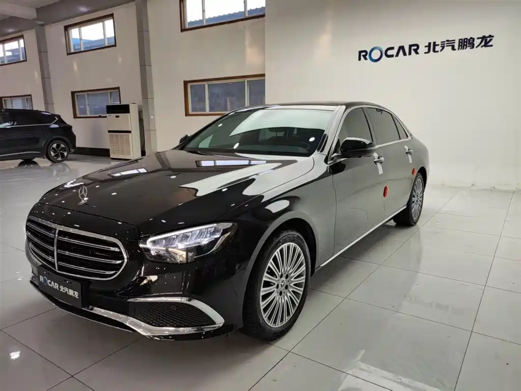Mercedes-Benz E-Class 2023 — фото 20