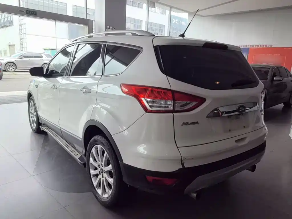 Ford Kuga 2016 — фото 5