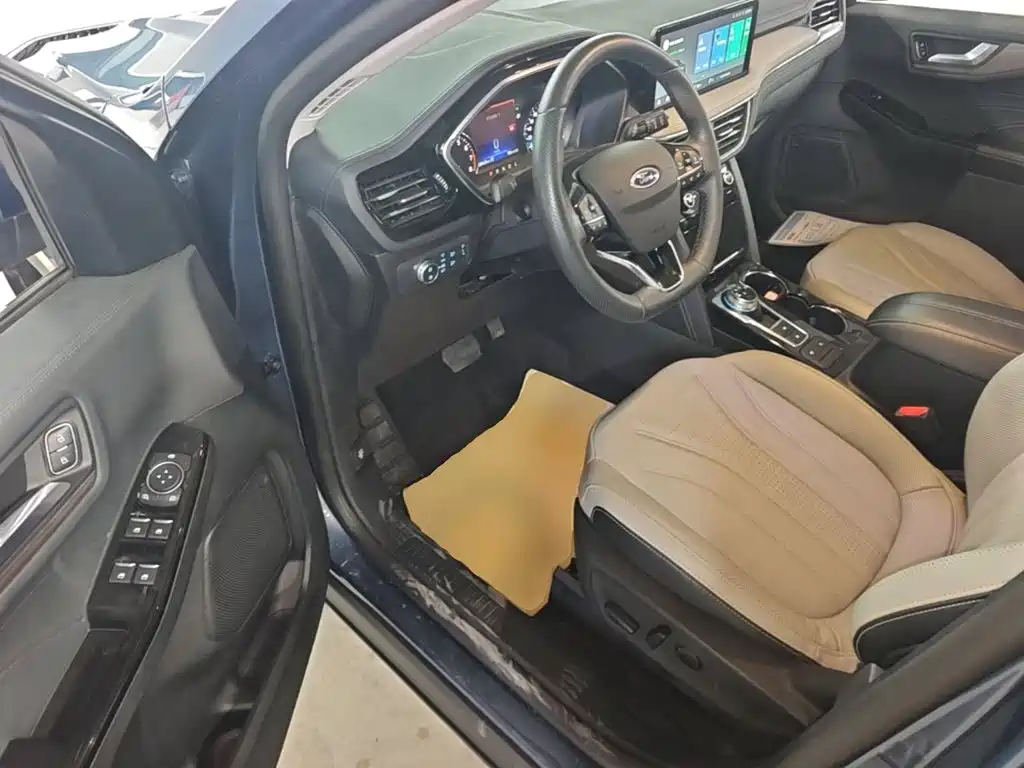 Ford Escape 2023 — фото 16