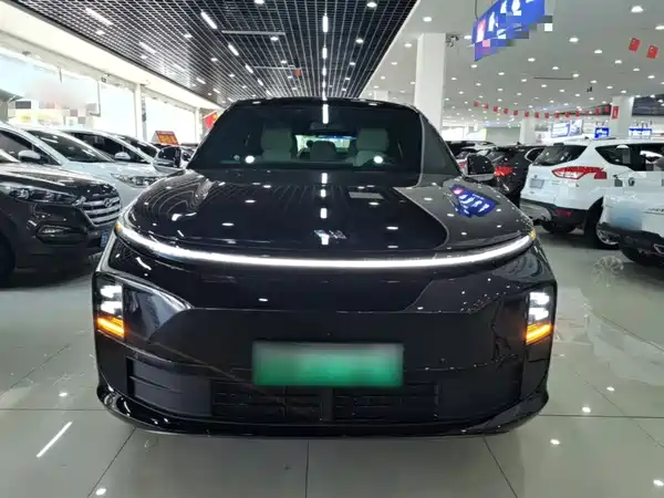 Li Auto L6 2024