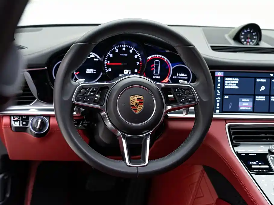 Porsche Panamera 2019 — фото 14
