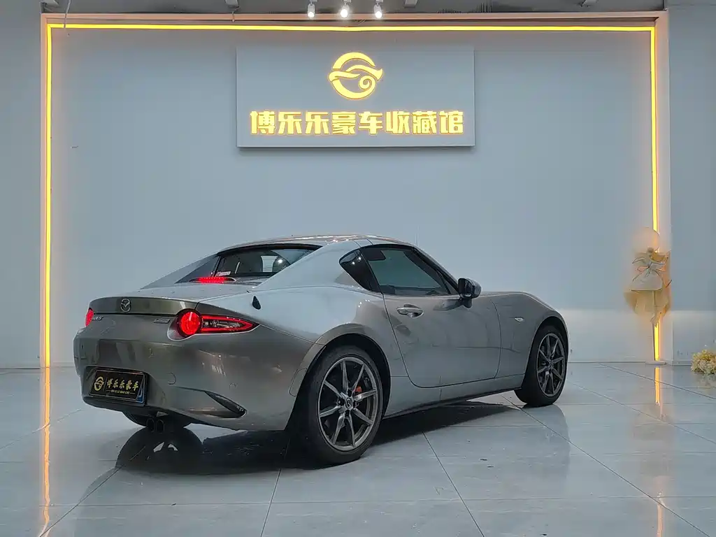 Mazda MX-5 2018 — фото 15