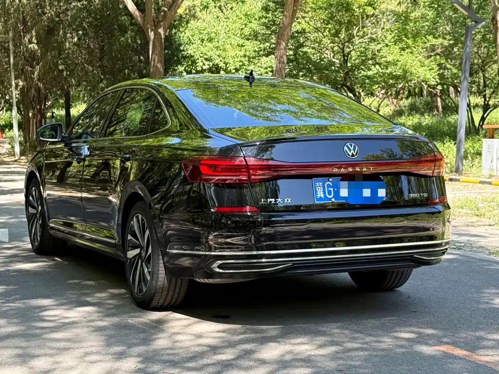 Volkswagen Passat 2025 — фото 11