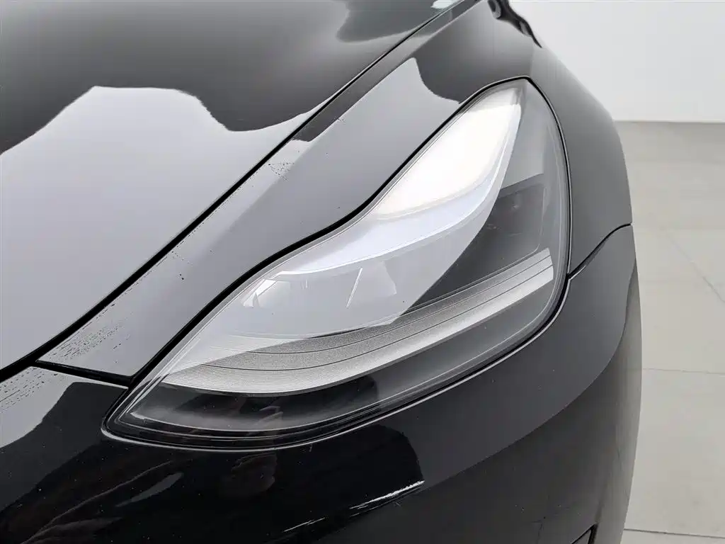Tesla Model 3 2023 — фото 7