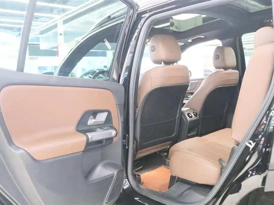 Mercedes-Benz GLB 2020 — фото 15