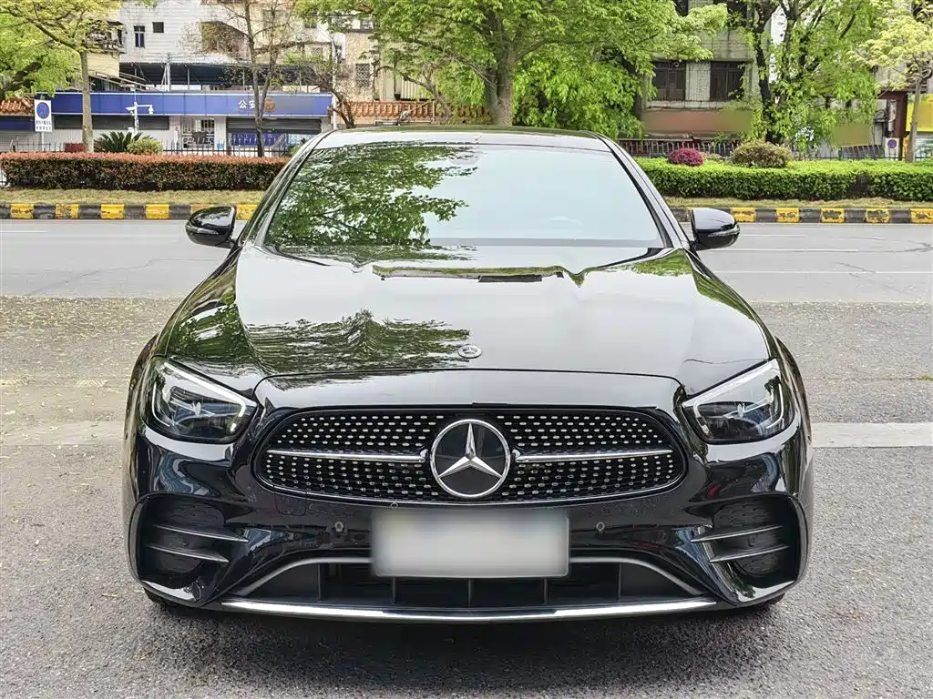 Mercedes-Benz E-Class 2022 — фото 3