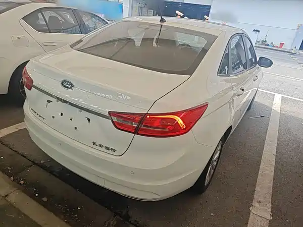 Ford Escort 2017