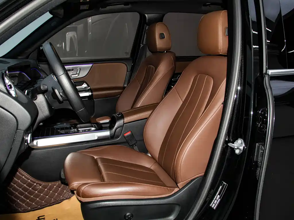 Mercedes-Benz GLB 2023 — фото 13