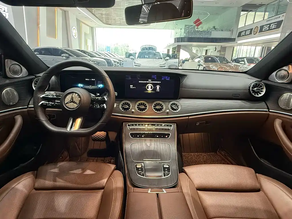 Mercedes-Benz E-Class 2022