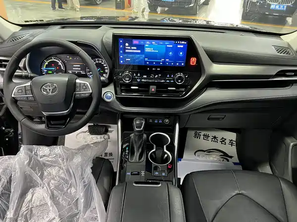 Toyota Highlander 2021