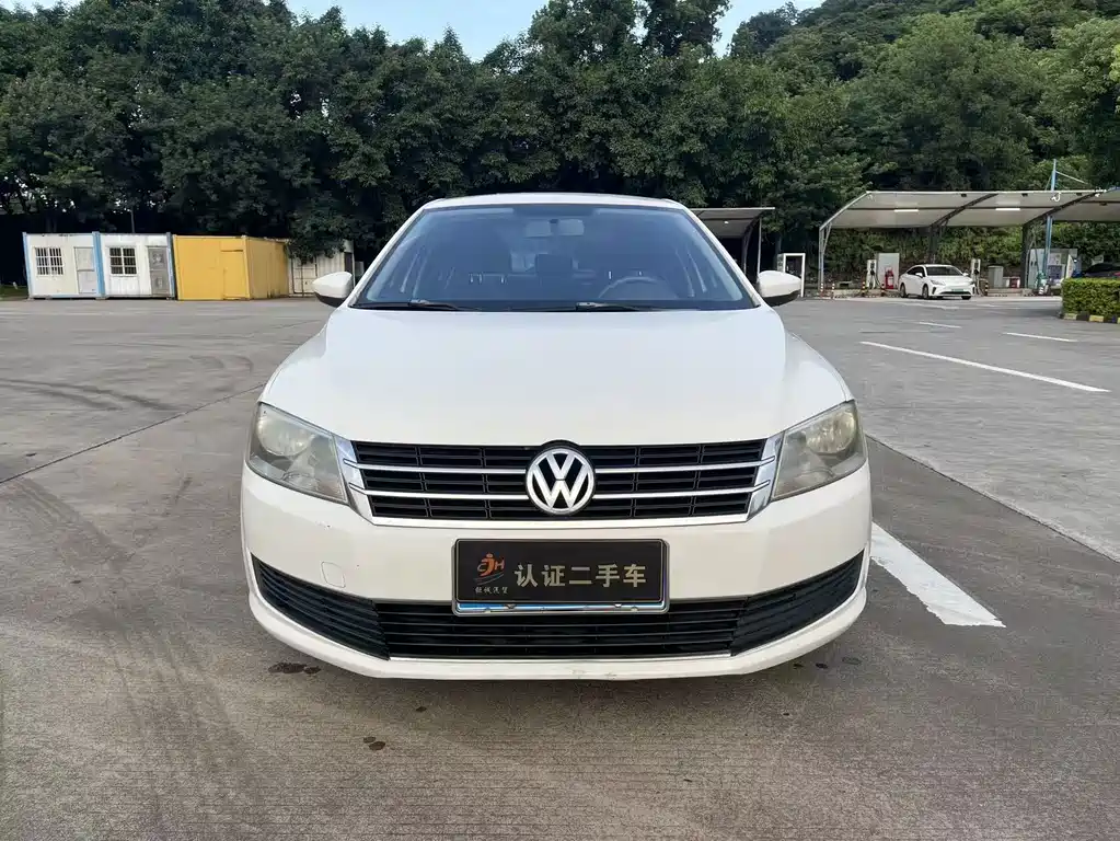 Volkswagen Lavida 2014